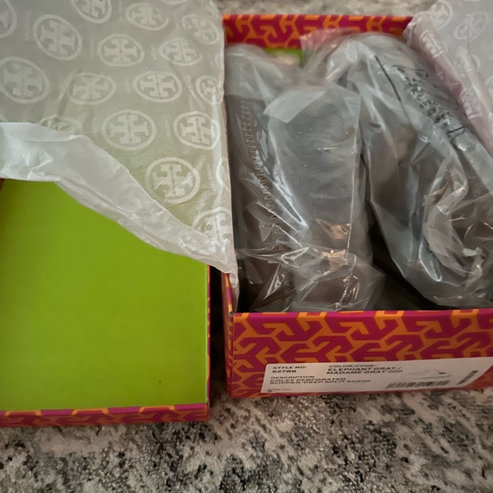 NEW Tory Burch slippers